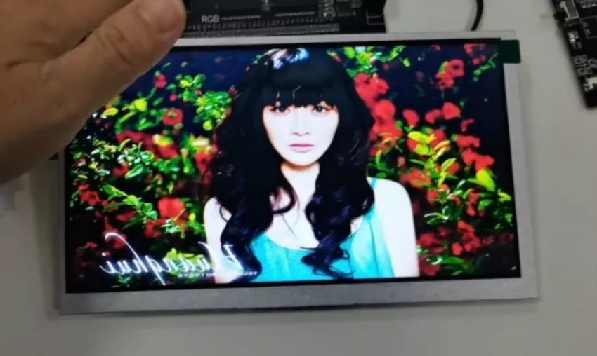 الأسباب التي تجعل العملاء في القطاعات الصناعية والطبية أكثر عرضة للاختيار TN LCD؟